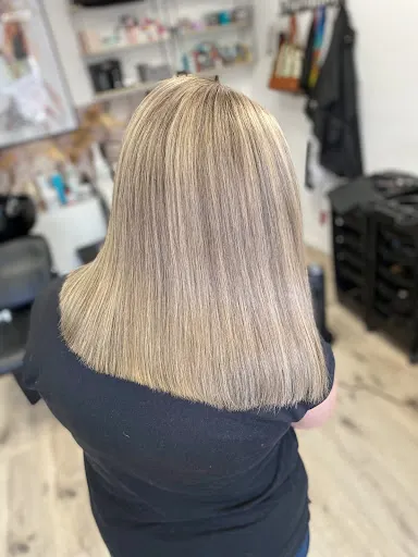 Iwona Franas Fryzona